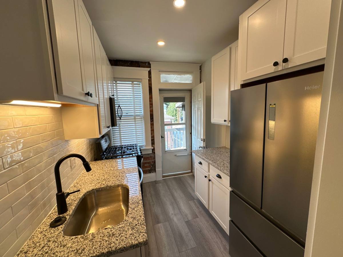 Apartment for rent at 4-16 E Norwich Ave, Columbus, OH 43201