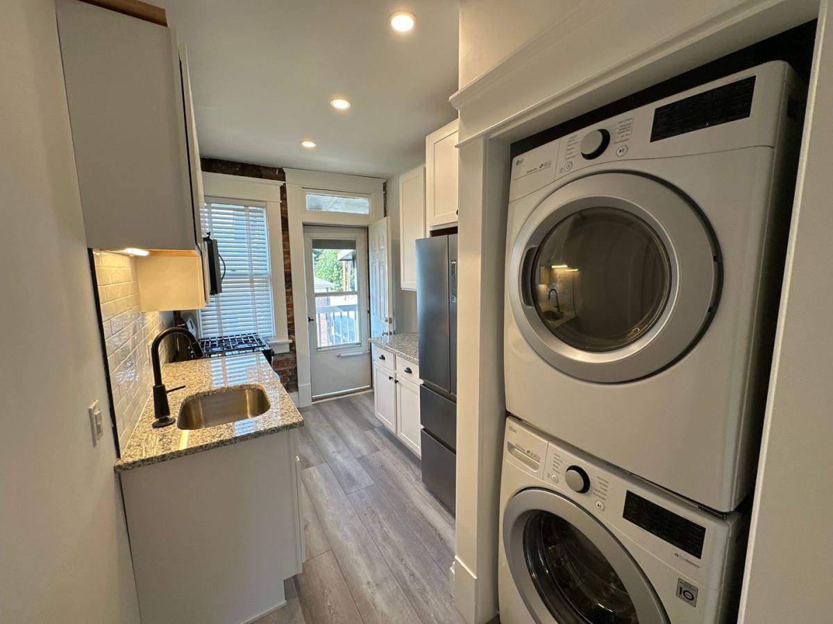Apartment for rent at 4-16 E Norwich Ave, Columbus, OH 43201