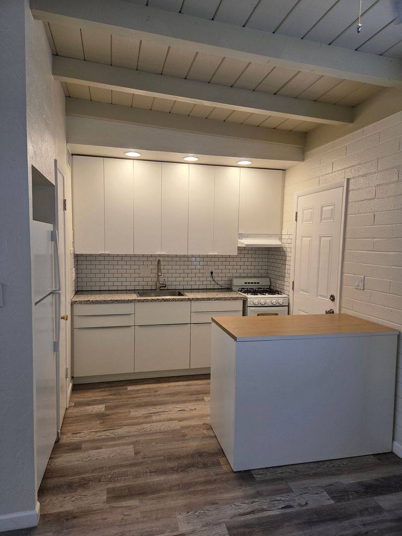 Apartment for rent at 610-616 E Drachman St, Tucson, AZ 85705