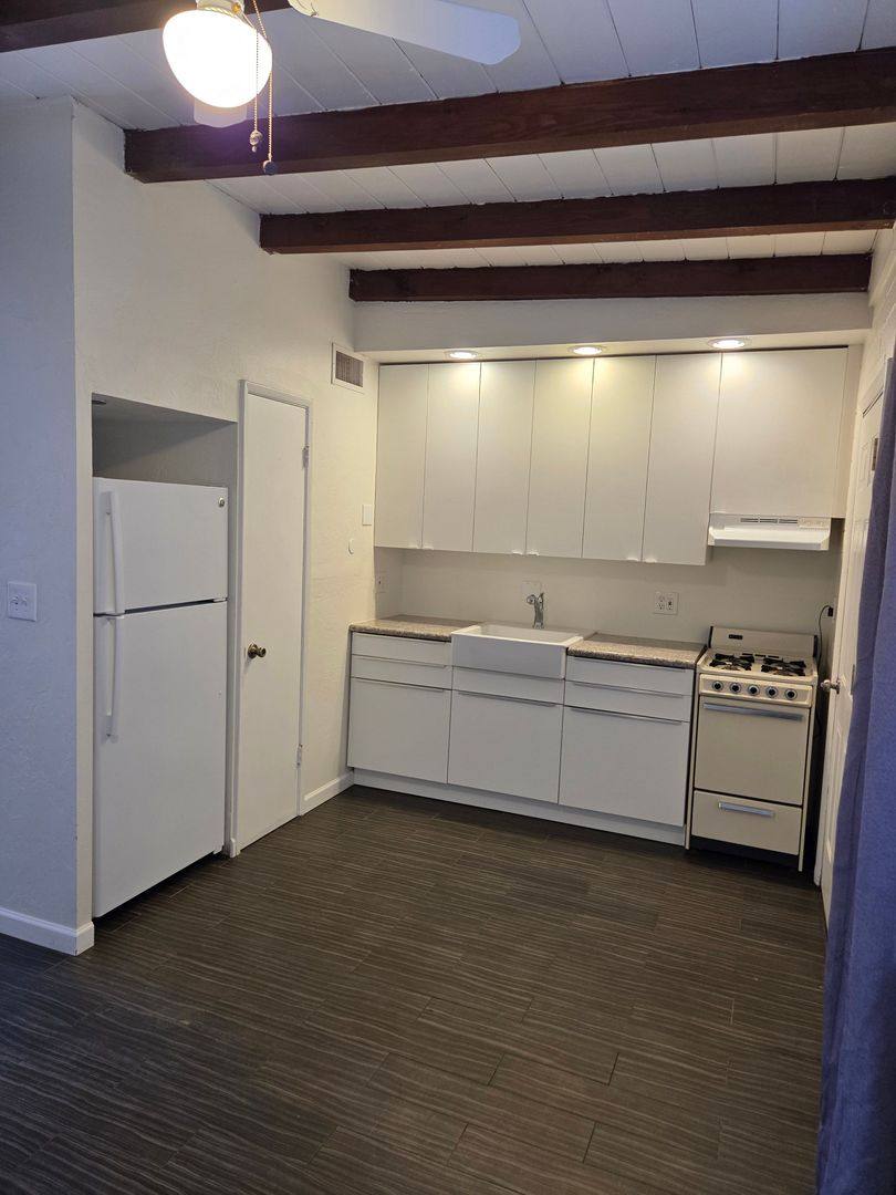 Apartment for rent at 610-616 E Drachman St, Tucson, AZ 85705
