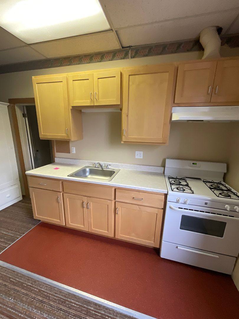 Apartment for rent at 103 Depot St, La Grande, OR 97850