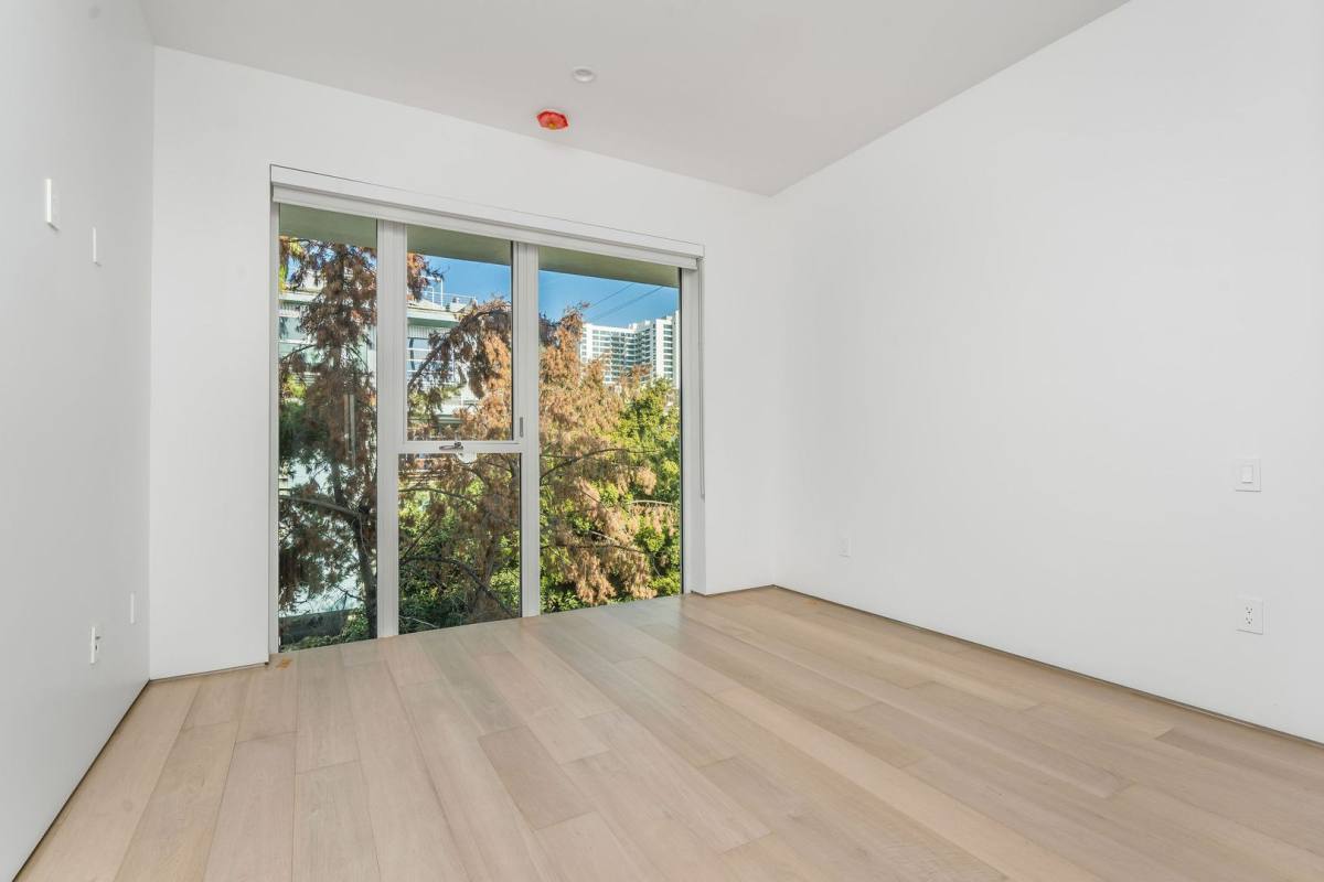 Apartment for rent at 1136 N La Cienega Blvd, West Hollywood, CA 90069