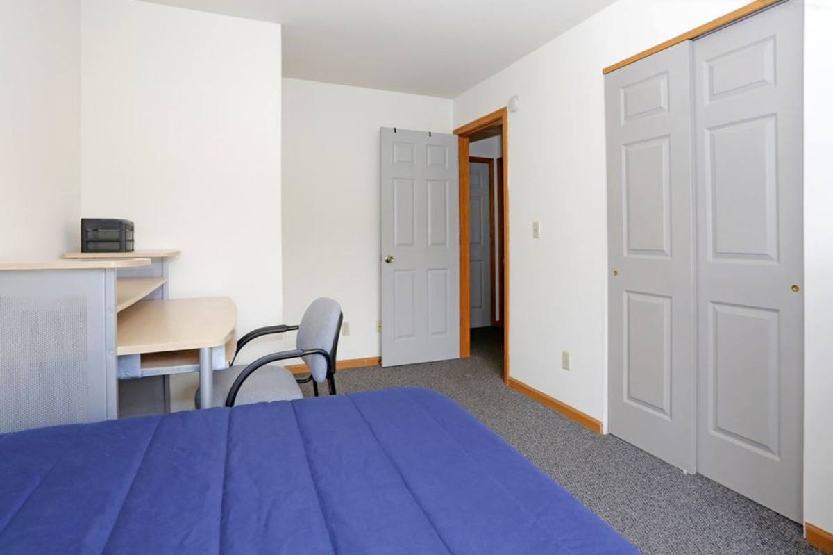 Townhouse for rent at 208 N Harvey St, Urbana, IL 61801
