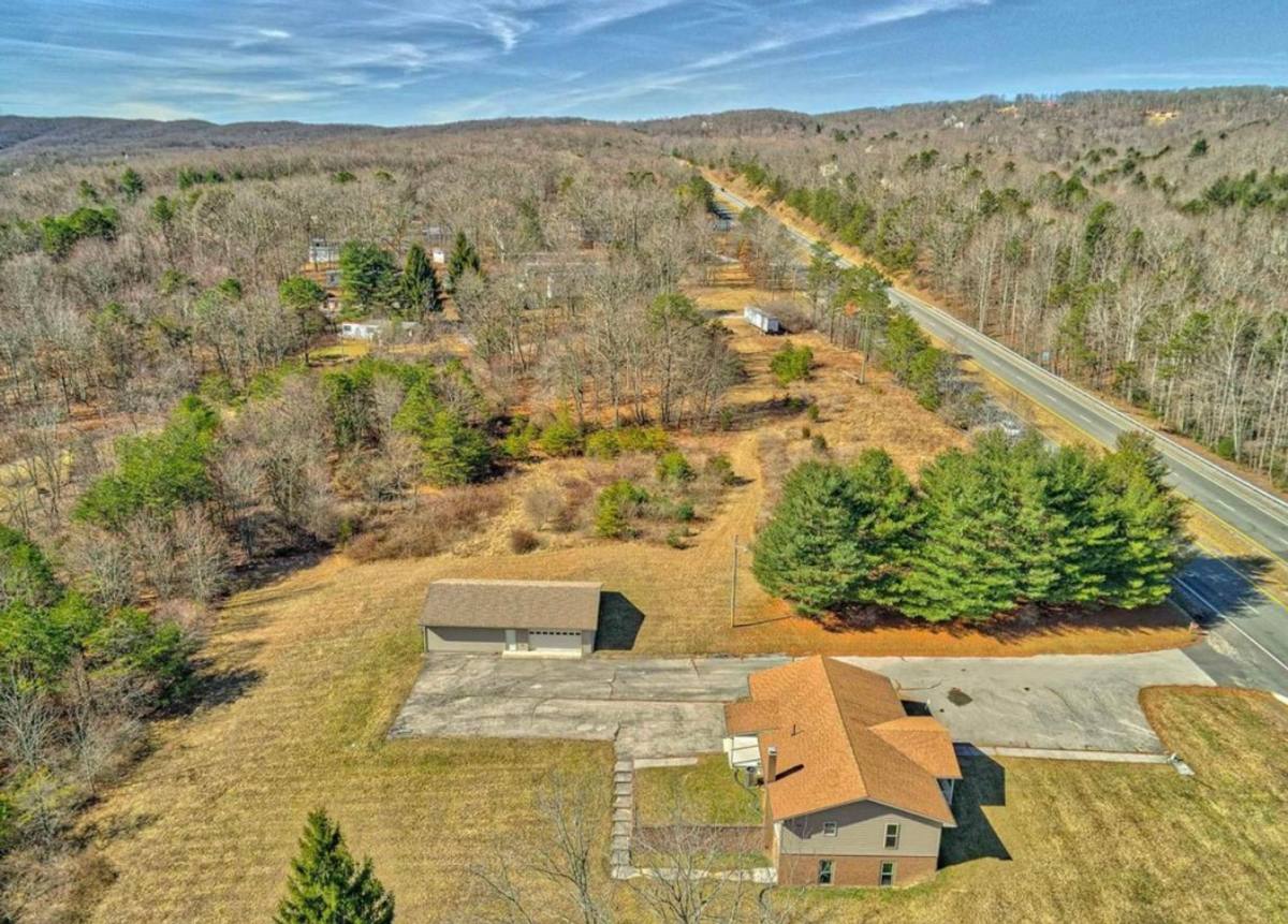 Apartment for rent at 3089 Pandapas Pond Rd, Blacksburg, VA 24060