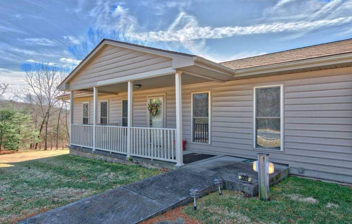 Apartment for rent at 3089 Pandapas Pond Rd, Blacksburg, VA 24060