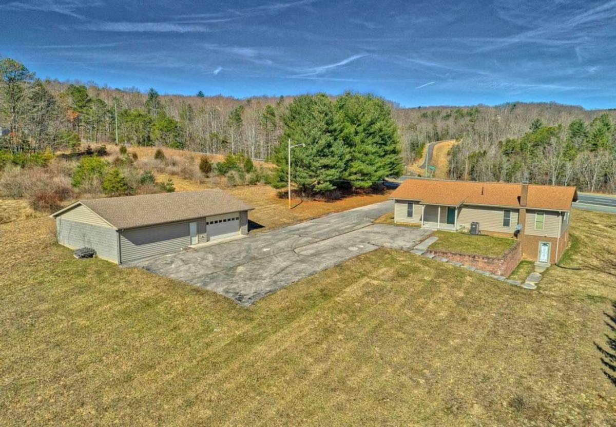 Apartment for rent at 3089 Pandapas Pond Rd, Blacksburg, VA 24060