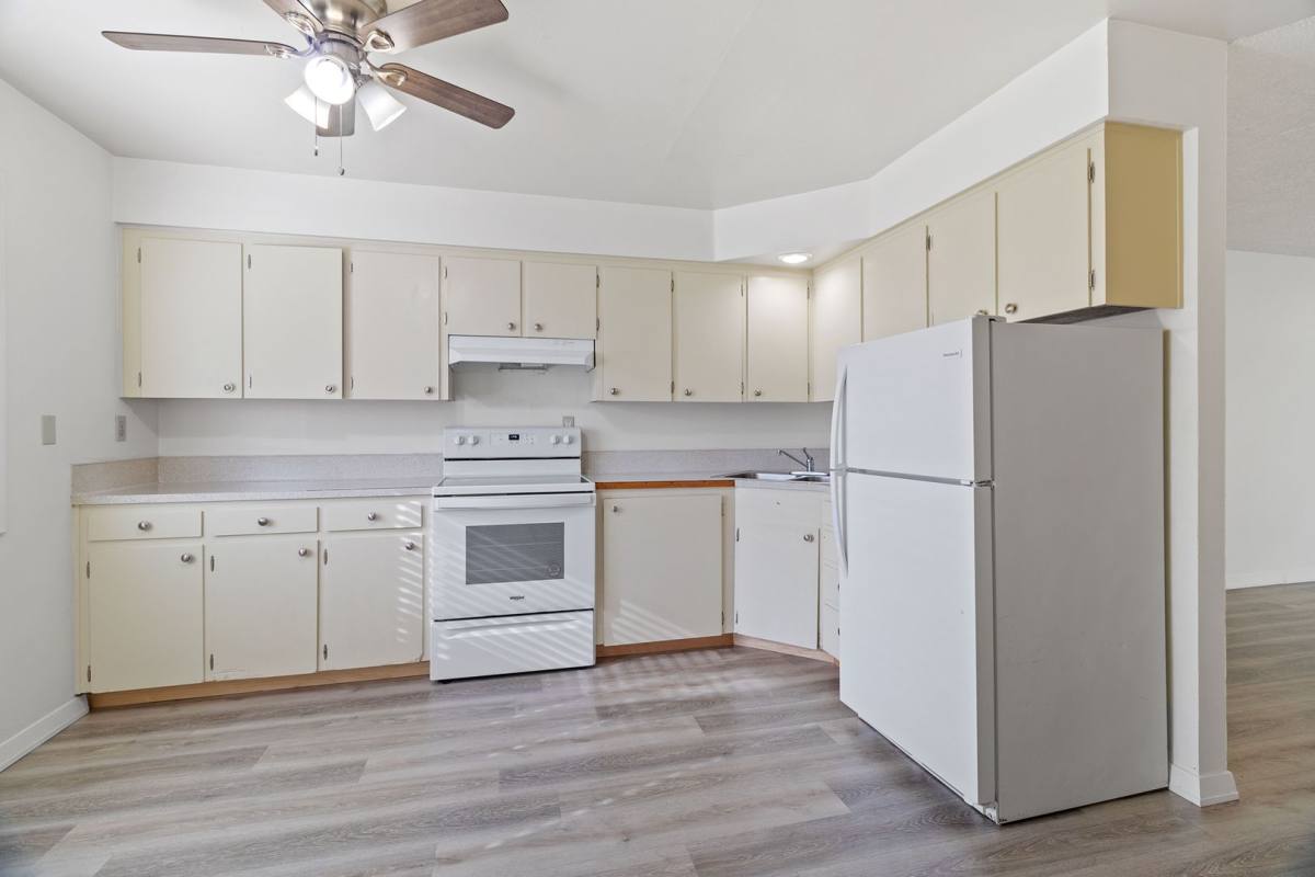 Apartment for rent at 801 N Garrison Rd, Vancouver, WA 98664