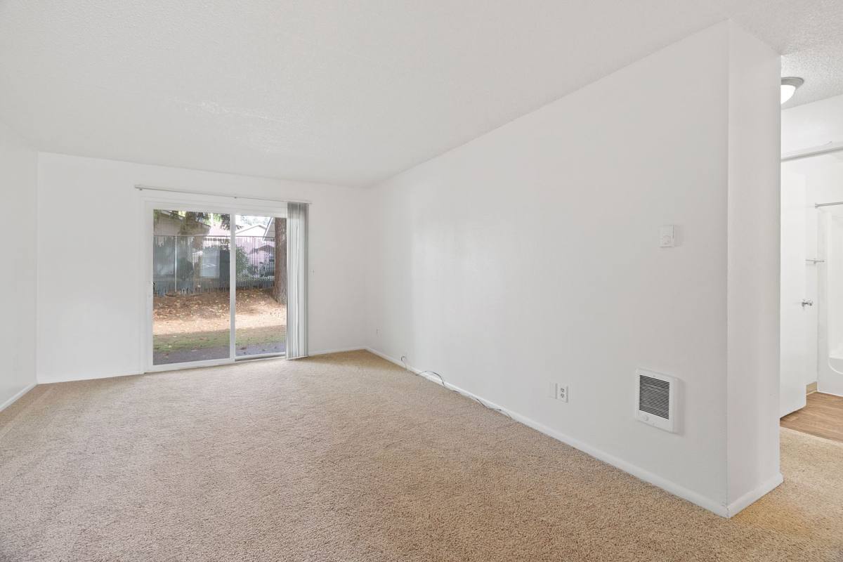 Apartment for rent at 801 N Garrison Rd, Vancouver, WA 98664