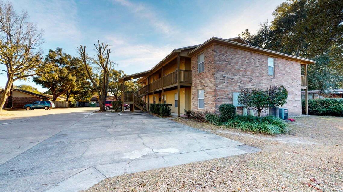Apartment for rent at 895 Silverwood #5, Fort Walton Beach, FL 32547