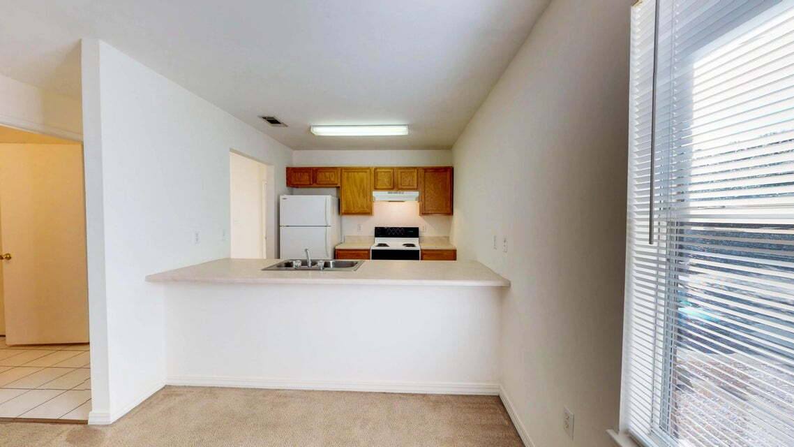 Apartment for rent at 895 Silverwood #5, Fort Walton Beach, FL 32547