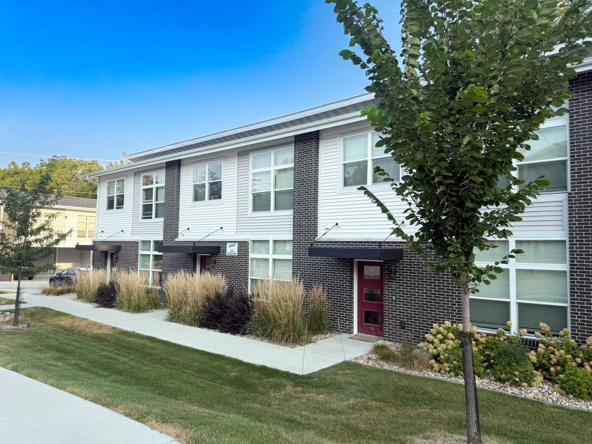 Apartment for rent at 2801 Oakland St, Ames, IA 50014