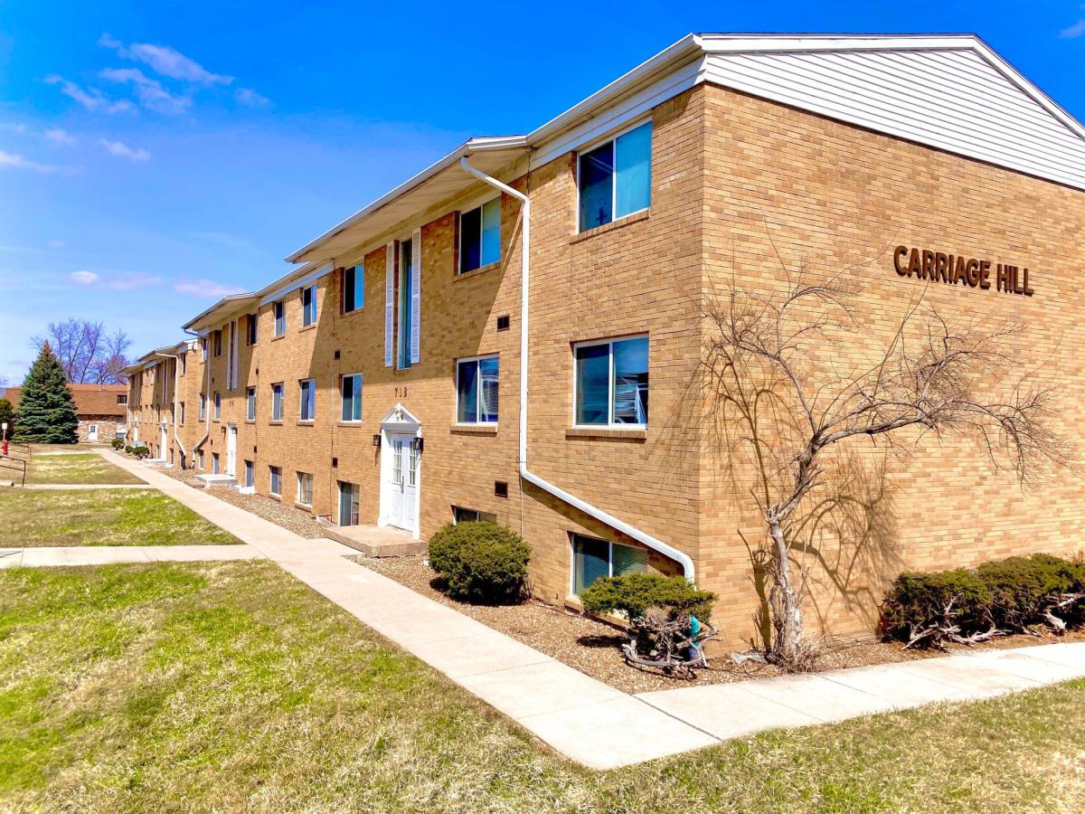 Apartment for rent at 700-721 Carriage Hill, Iowa City, IA 52246