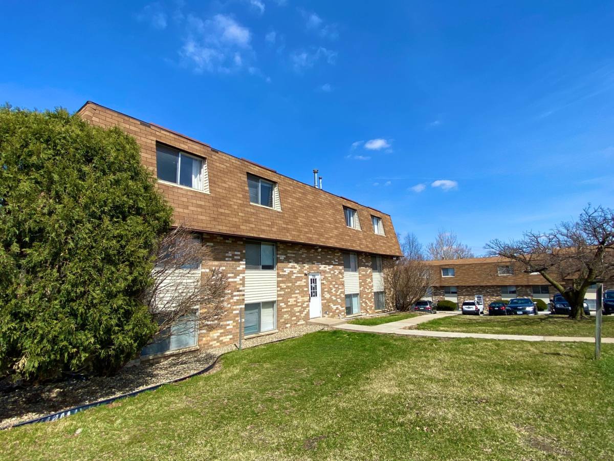 Apartment for rent at 700-721 Carriage Hill, Iowa City, IA 52246