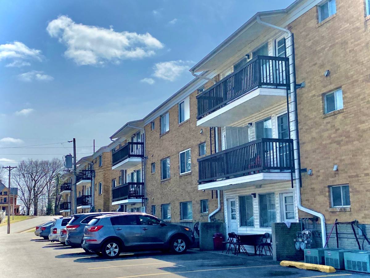 Apartment for rent at 700-721 Carriage Hill, Iowa City, IA 52246