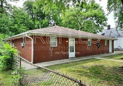 Apartment for rent at 4408 S 1st St #1, Louisville, KY 40214