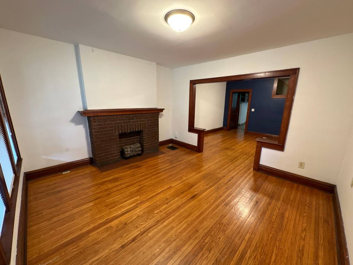 Apartment for rent at 178 E Tompkins Ave, Columbus, OH 43202