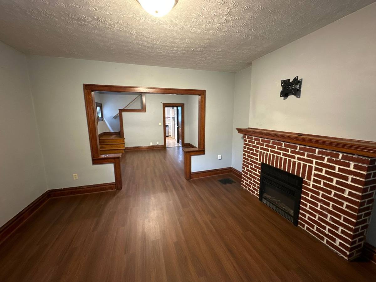 Apartment for rent at 178 E Tompkins Ave, Columbus, OH 43202