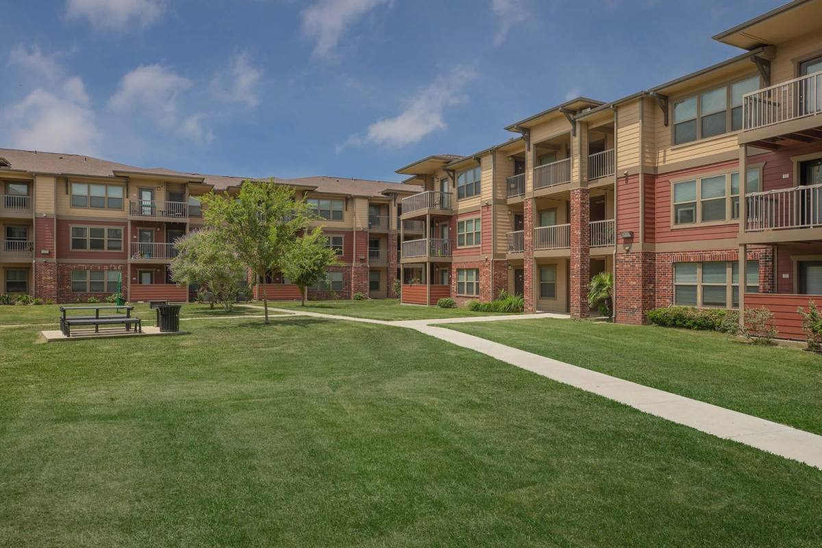 Apartment for rent at 6901 Saratoga Blvd, Corpus Christi, TX 78414