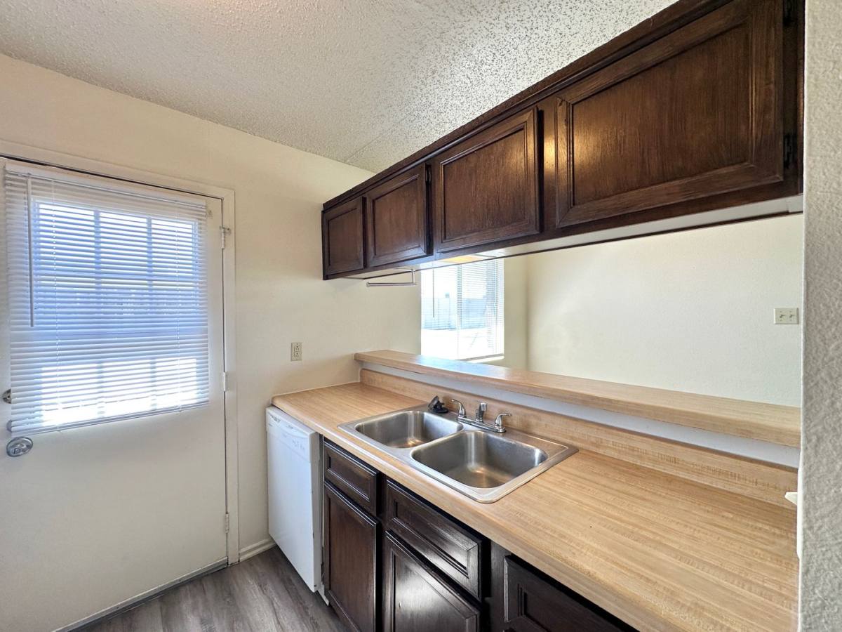 Apartment for rent at 2101 Robert E Lee Dr, Killeen, TX 76543