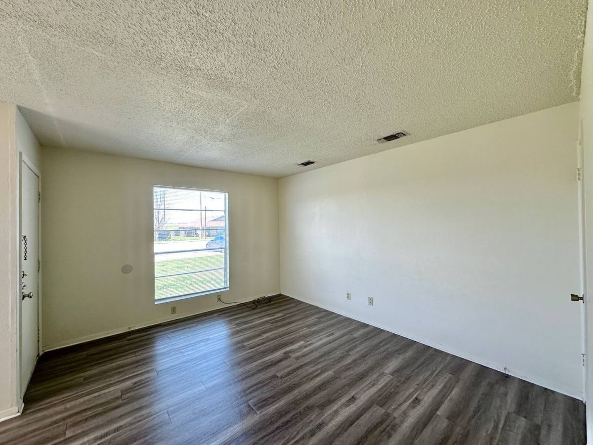 Apartment for rent at 2101 Robert E Lee Dr, Killeen, TX 76543