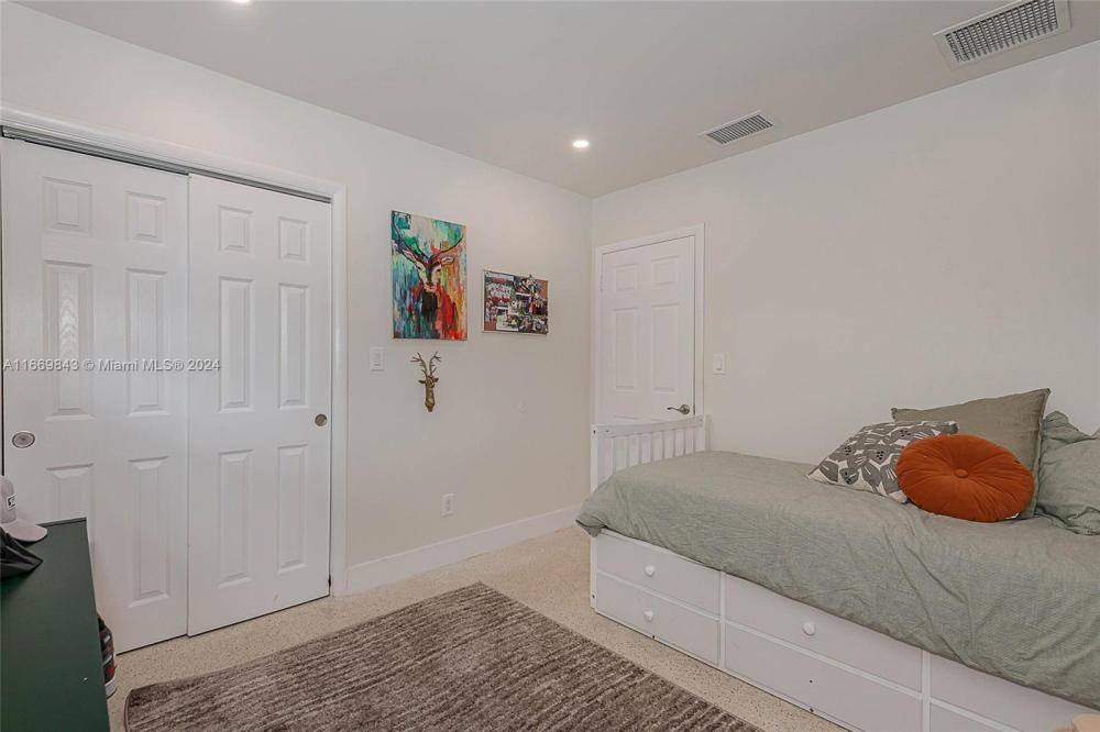 House for rent at 224 S 57th Ave, Hollywood, FL 33023