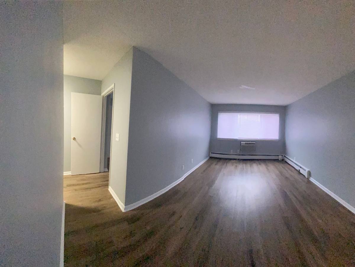 Apartment for rent at 461 Maryland Ave W, Saint Paul, MN 55117