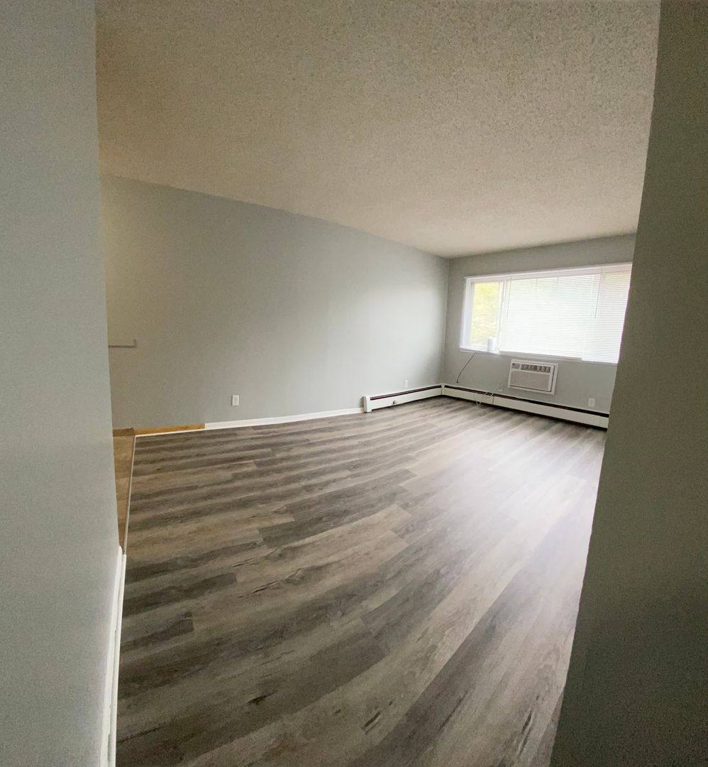 Apartment for rent at 467 Maryland Ave W, Saint Paul, MN 55117