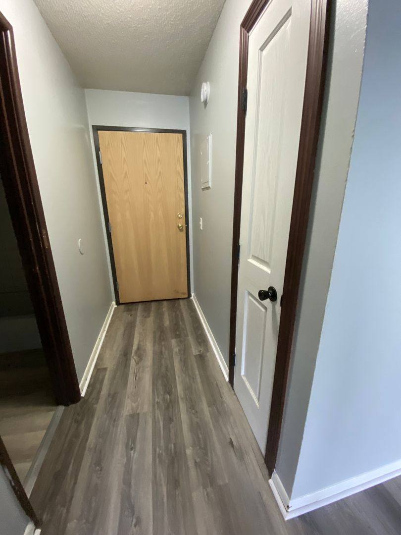 Apartment for rent at 467 Maryland Ave W, Saint Paul, MN 55117