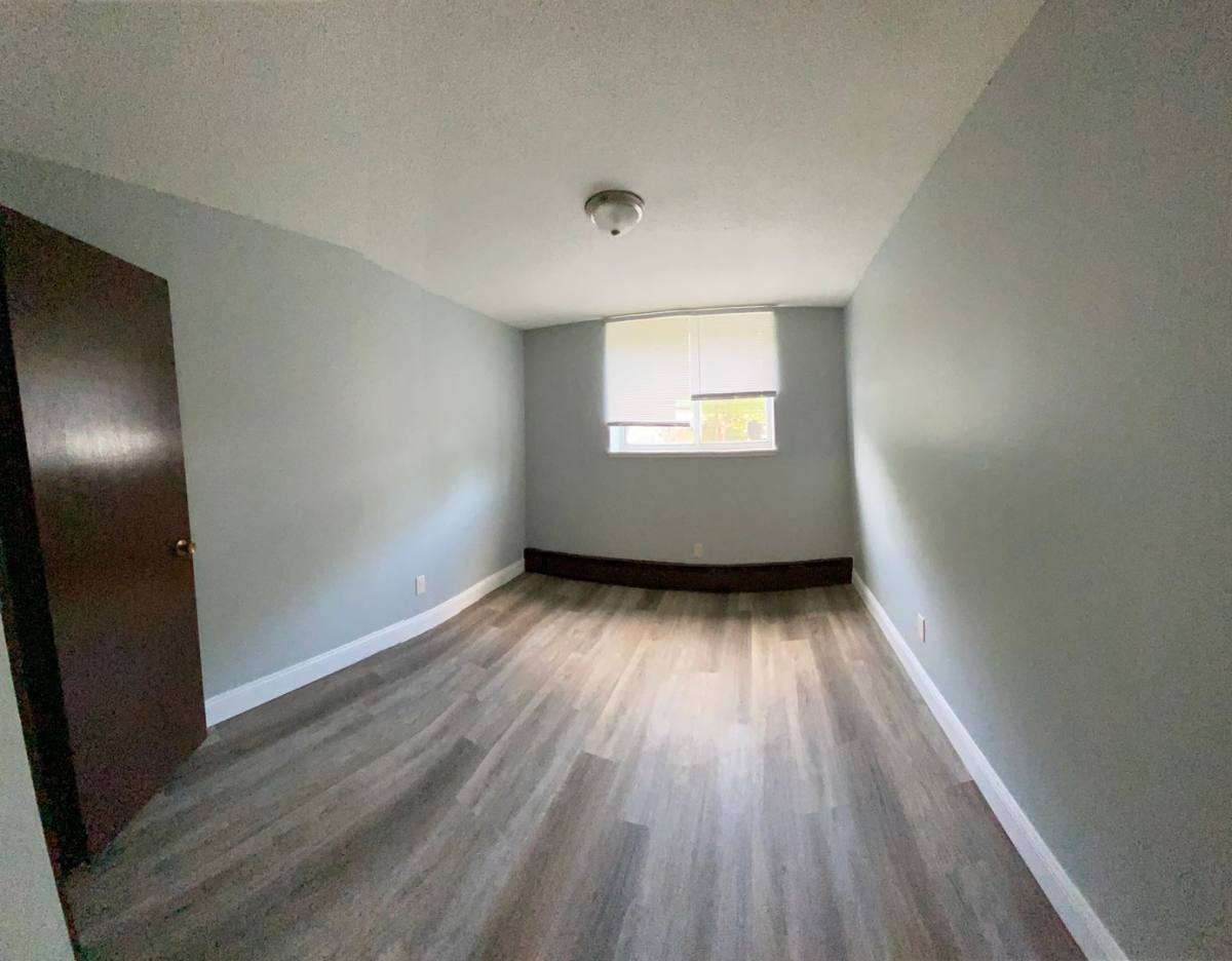 Apartment for rent at 467 Maryland Ave W, Saint Paul, MN 55117