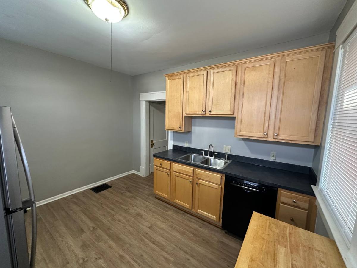 Apartment for rent at 2355 Summit St, Columbus, OH 43202
