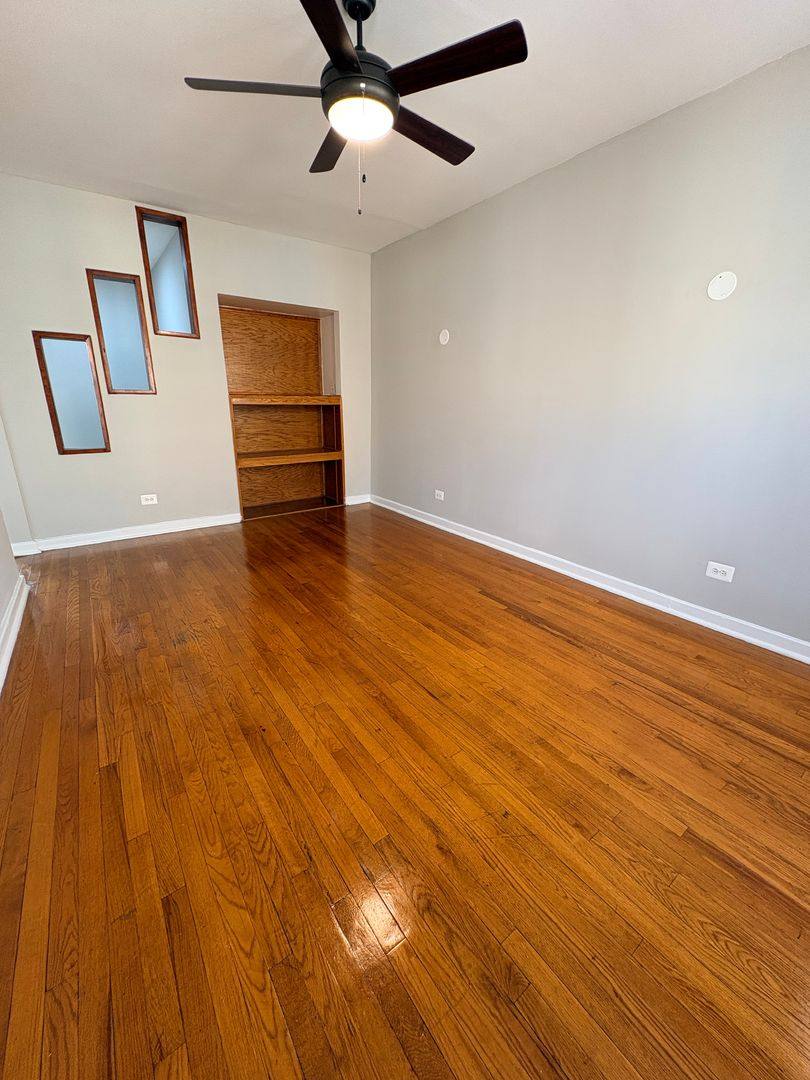 Apartment for rent at 310-314 N Pine Ave, Chicago, IL 60644