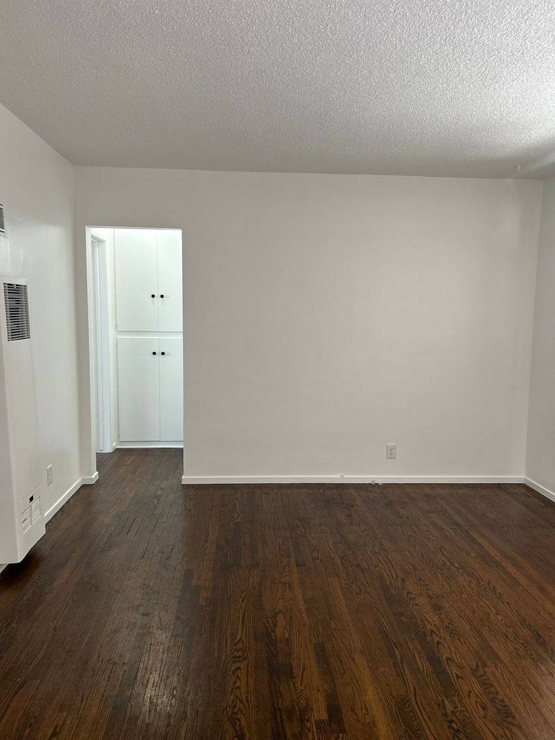 Apartment for rent at 1353 Rolland Curtis Place, Los Angeles, CA 90062