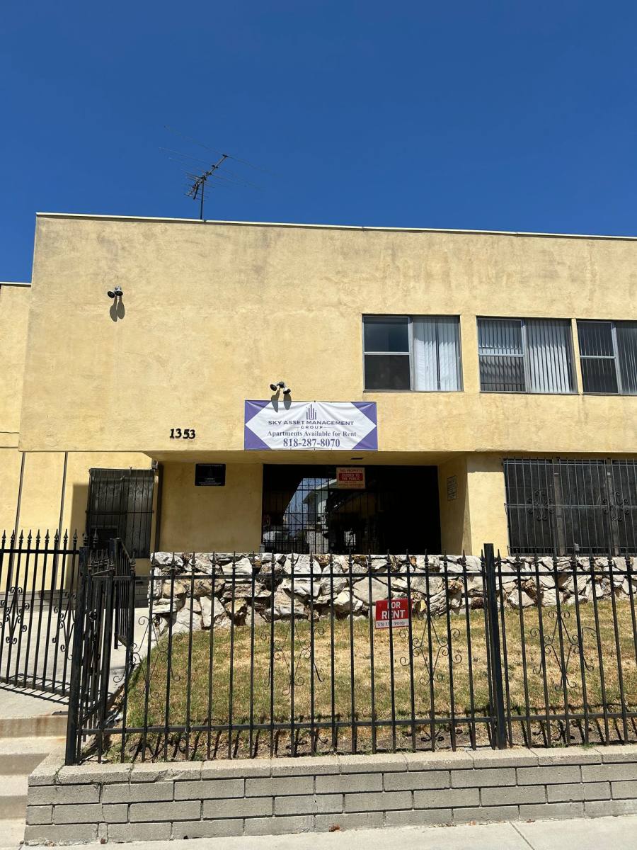 Apartment for rent at 1353 Rolland Curtis Place, Los Angeles, CA 90062