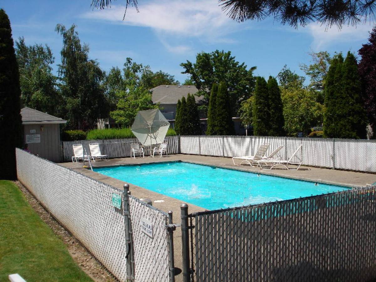Apartment for rent at 1101 Woodrow Lane, Medford, OR 97504