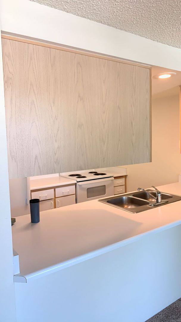 Apartment for rent at 1101 Woodrow Lane, Medford, OR 97504
