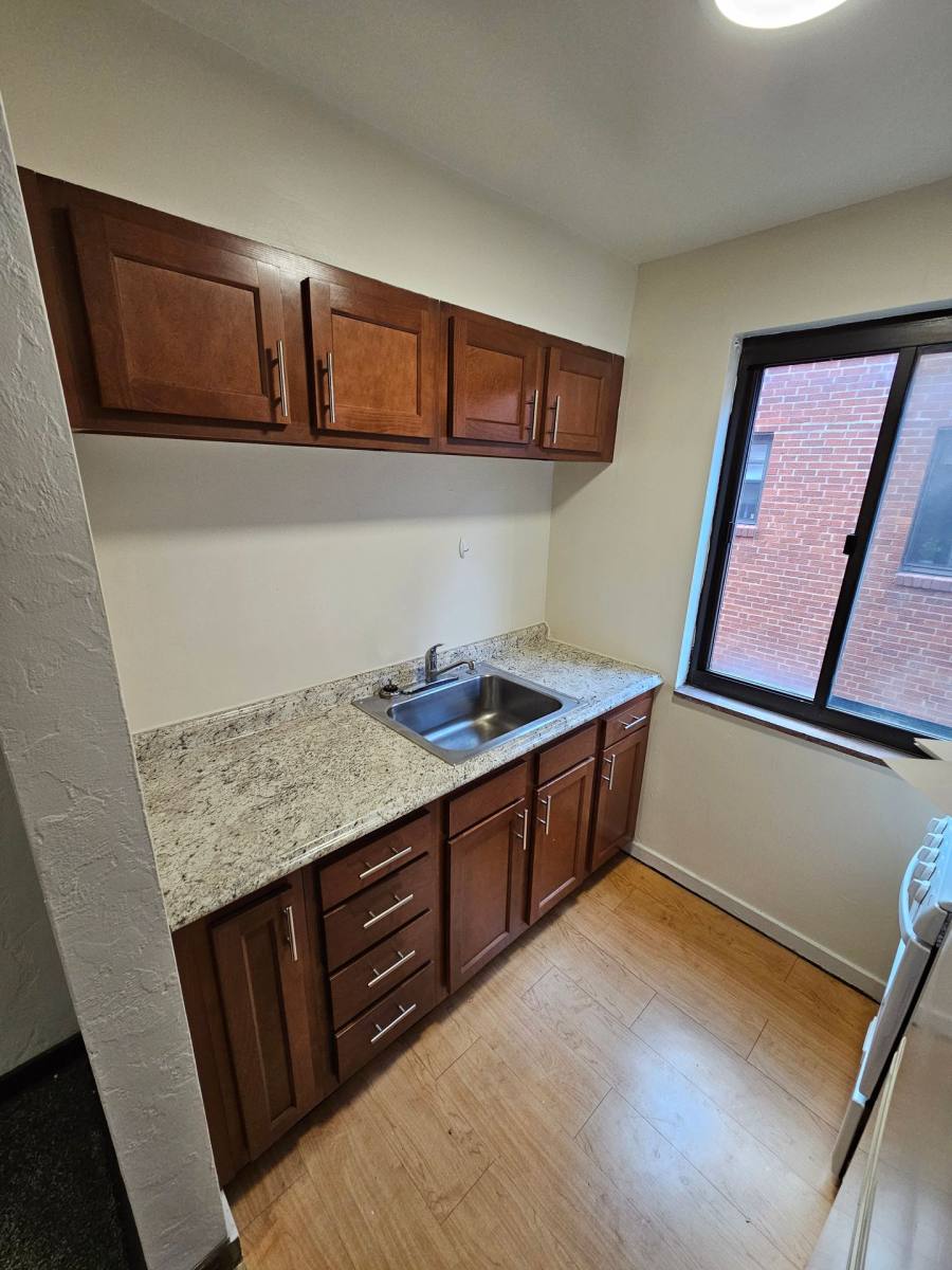Apartment for rent at 319-323 Morewood Ave, Pittsburgh, PA 15213