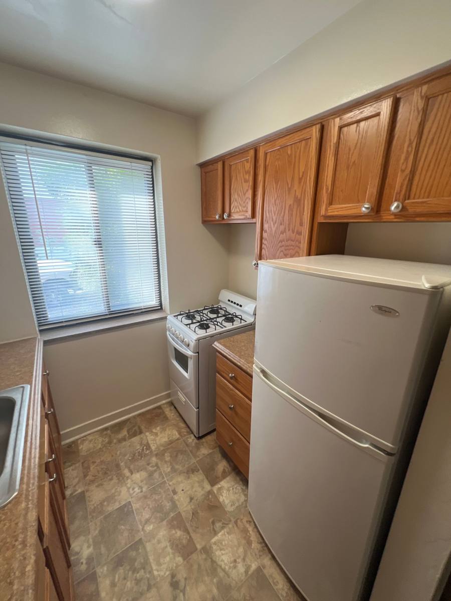 Apartment for rent at 319-323 Morewood Ave, Pittsburgh, PA 15213