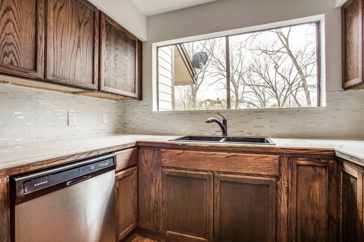Condo for rent at 9730 Whitehurst, Dallas, TX 75243