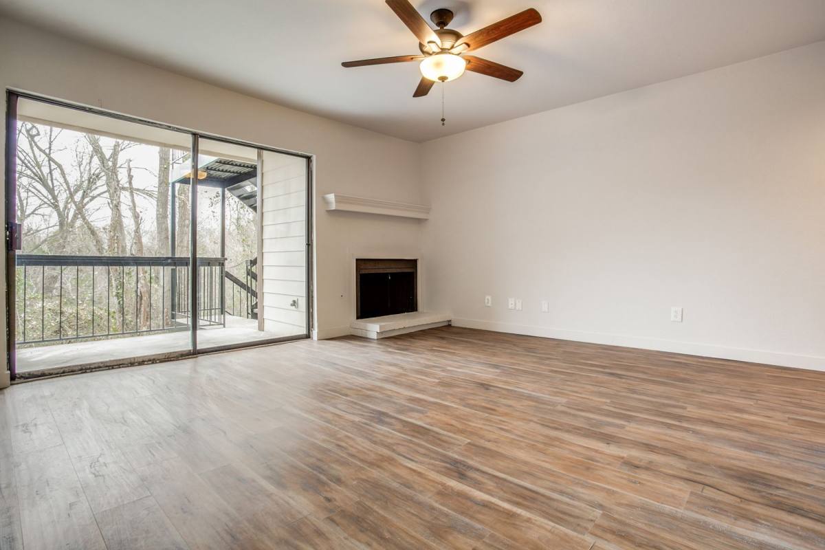 Condo for rent at 9730 Whitehurst, Dallas, TX 75243