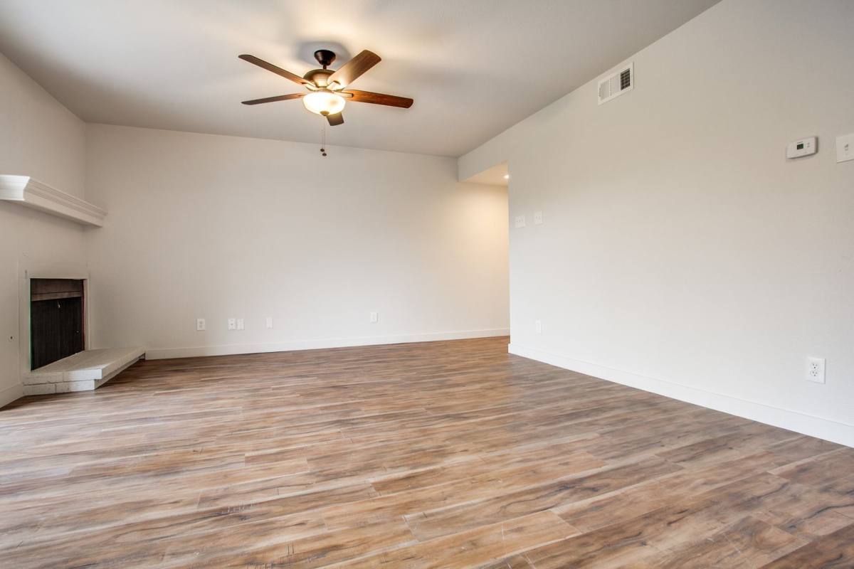 Condo for rent at 9730 Whitehurst, Dallas, TX 75243