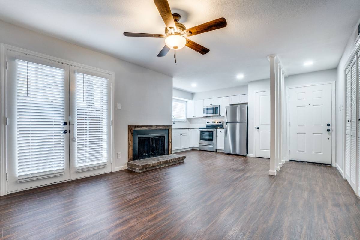 Condo for rent at 9730 Whitehurst, Dallas, TX 75243