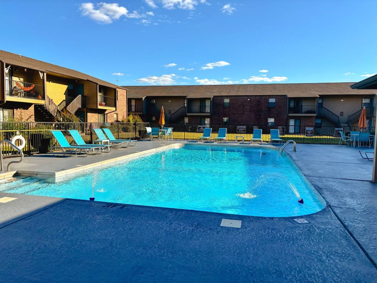 Apartment for rent at 909 Holmes Rd, Searcy, AR 72143