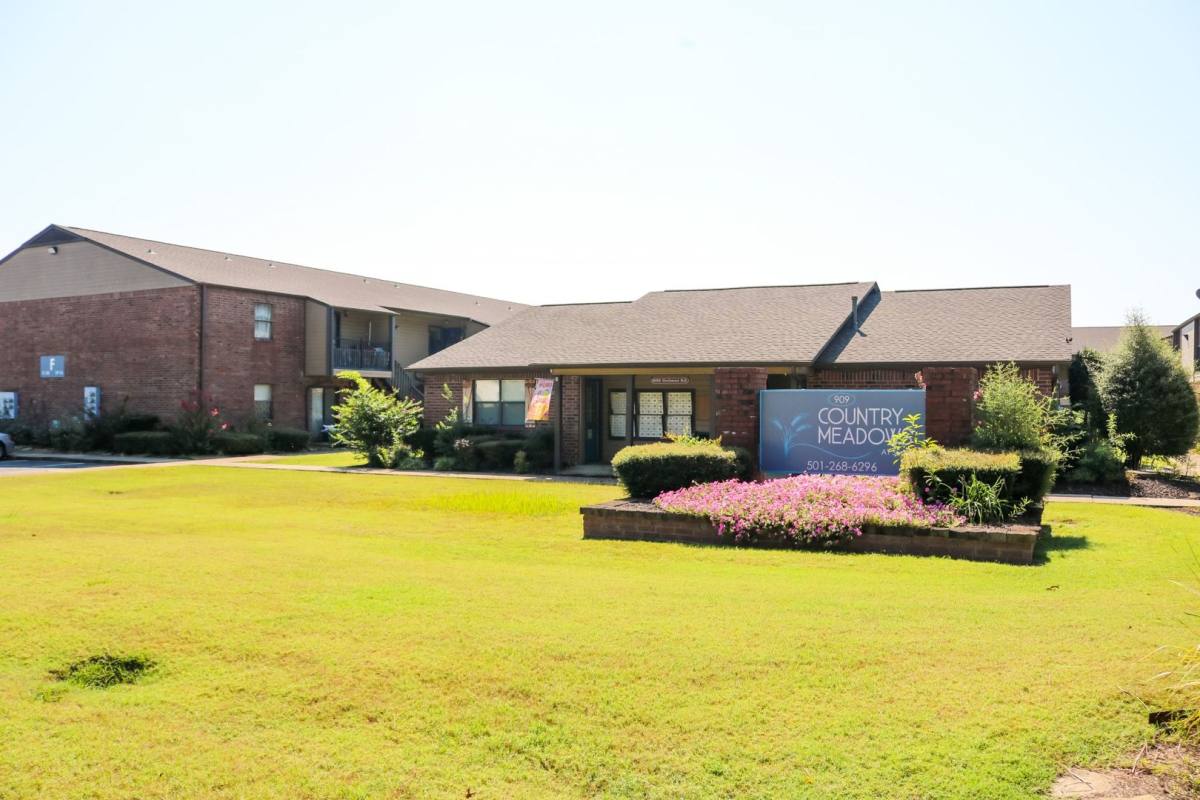 Apartment for rent at 909 Holmes Rd, Searcy, AR 72143
