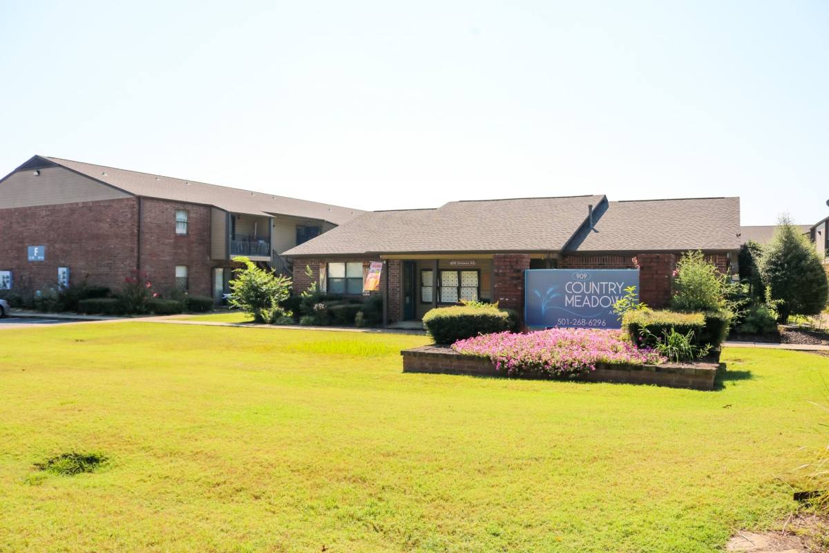 Apartment for rent at 909 Holmes Rd, Searcy, AR 72143