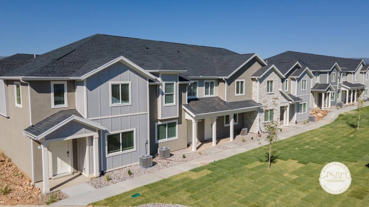 Townhouse for rent at 989 E Ella Lane, Heber City, UT 84032