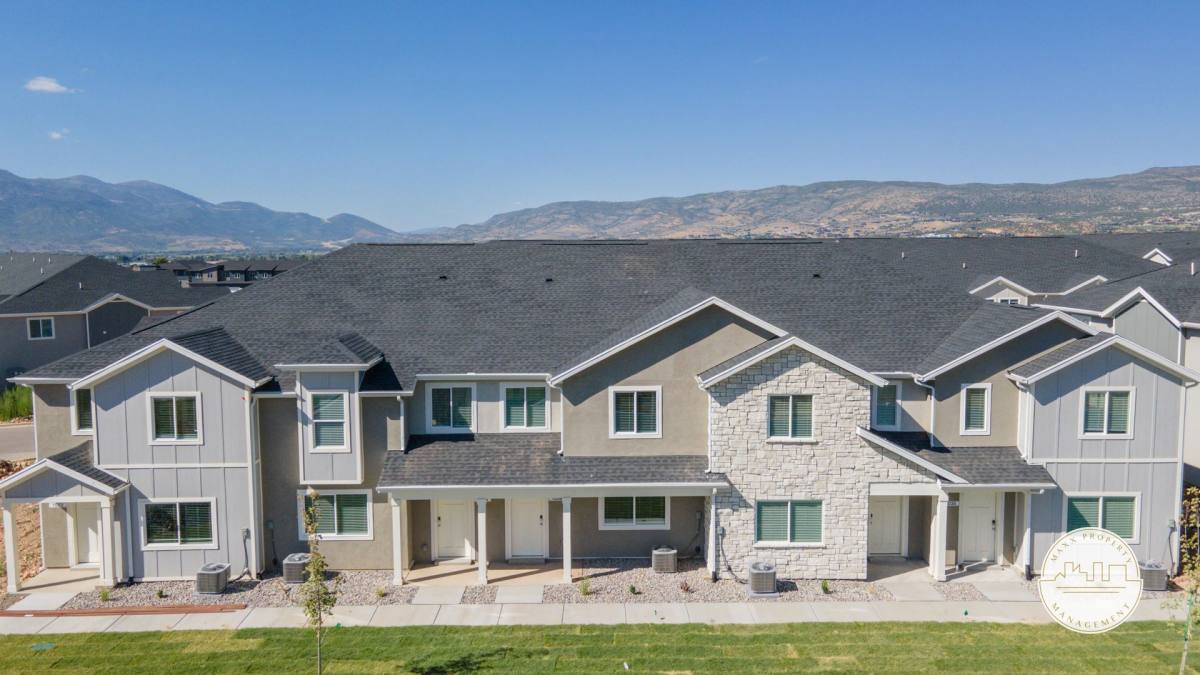 Townhouse for rent at 989 E Ella Lane, Heber City, UT 84032