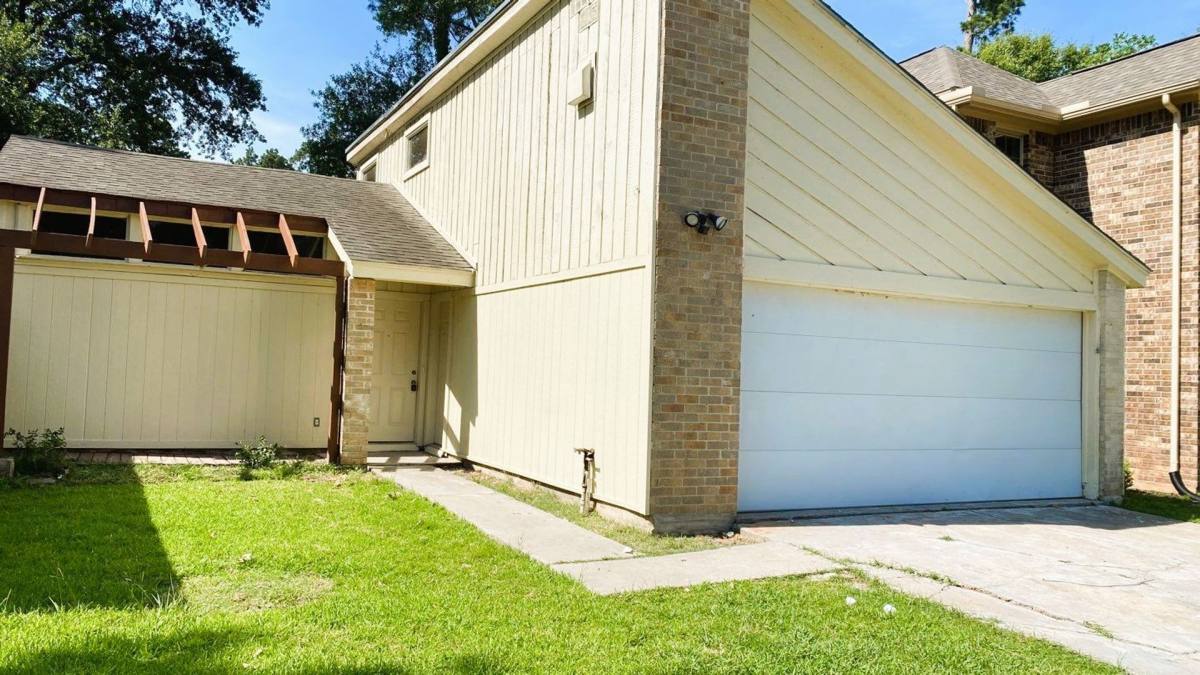 House for rent at 11231 Glenforest Dr, Montgomery, TX 77356