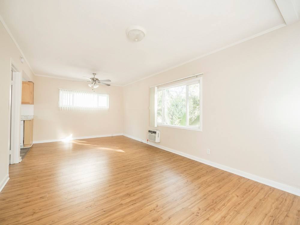 Apartment for rent at 1685-1697 N Summit Ave 109-137 E Penn St, Pasadena, CA 91103