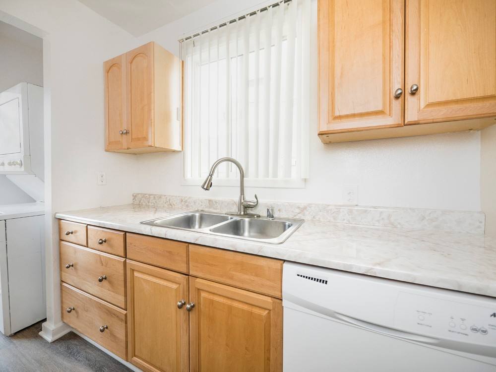 Apartment for rent at 1685-1697 N Summit Ave 109-137 E Penn St, Pasadena, CA 91103
