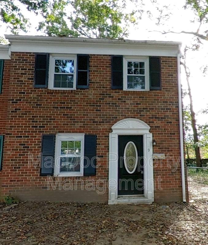 Townhouse for rent at 9 Farrell Lane, Fredericksburg, VA 22408